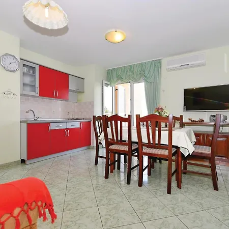 Lejlighed Cozy In With Kitchen Vodice